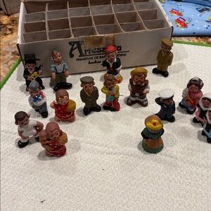 16 clay/terracotta figures crafted in Spain
